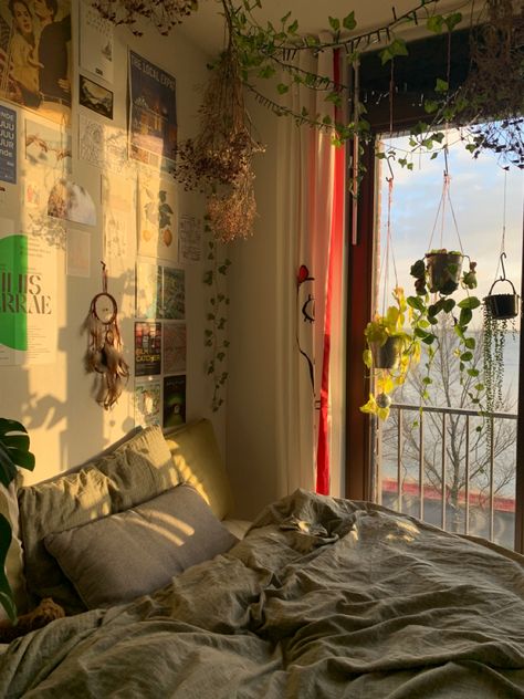 Cozy Bedroom Window Aesthetic, Bedroom Window Plants, Aesthetic Bedroom Window, Be Urself, Comfort Space, Whisper Of The Heart, Flat House, Room Makeover Ideas, Window Plants