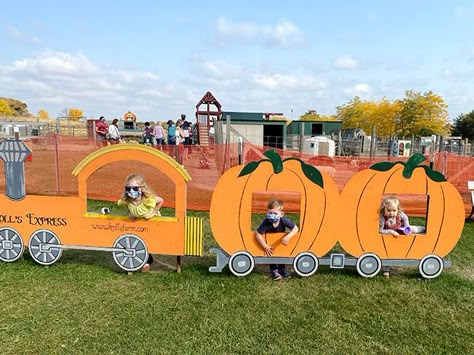 Fall Festival Activity Ideas, Pumpkin Patch Cutouts, Pumpkin Patch Photo Op Ideas, Pumpkin Patch Set Up, Pumpkin Patch Decorating Ideas, Pumpkin Patch Backdrop, Pumpkin Patch Garden, Diy Pumpkin Patch, Pumpkin Patch Decoration