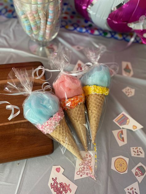 Homemade cotton candy on dipped ice cream cones. Mini Cotton Candy Sticks, Cotton Candy Business Ideas, Cotton Candy Packaging, Cotton Candy Display, Two Sweet Party 2nd Birthday, Fourever Sweet, Cotton Candy Cones, Cotton Candy Sticks, Cotton Candy Business