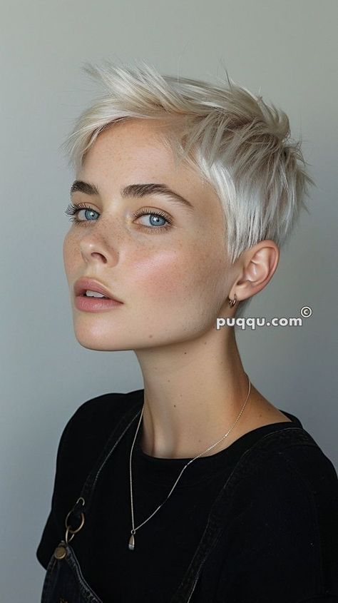 Platinum Blonde Hair At Home, 4b Curls, Blonde Hair At Home, Short Bleached Hair, Short Platinum Blonde Hair, 100 Hairstyles, Blonde Hair Balayage, Messy Pixie Haircut, Silver White Hair