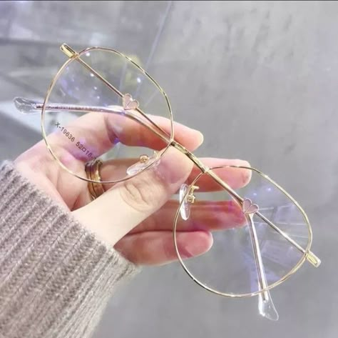 Fancy Glasses Aesthetic, Korean Specs, Transparent Glasses Frames, Pretty Glasses, Female Glasses, Glasses For Face Shape, Cute Glasses Frames, Glasses Frames Trendy, Classy Glasses