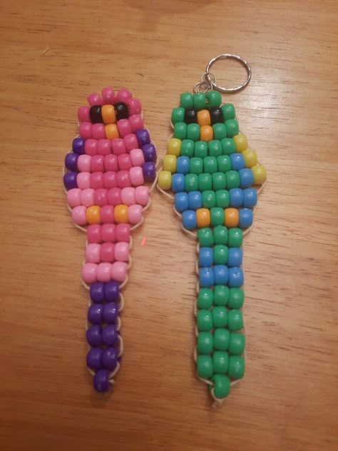 Bracelet Patterns Pony Beads, Kandi Bead Animals, Pony Bead Snake, Pony Bead Animals Patterns Easy, Kandi Animals Tutorial, Kandi Keychain Pattern, Kandi Animals Patterns, Beaded Axolotl Pattern, Kandi Animal Tutorial