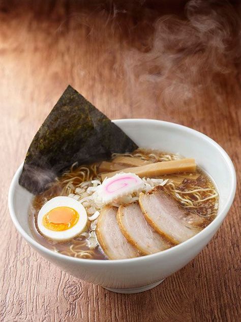 Shoyu Ramen, Tonkotsu Ramen, Bowl Of Ramen, Japanese Noodles, Japanese Ramen, Ramen Recipes, Broth Recipes, Ramen Noodle, Japanese Recipes