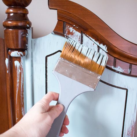 How to Paint Wood Furniture the Easy Way: Beachy Painted Headboard – Sustain My Craft Habit Painting Wood Headboard, Update Bedroom Furniture, Painting Headboard Ideas, Headboard Painting Ideas, Headboard Makeover Diy, Refinished Headboard, Painted Headboards, Refurbished Headboard, Headboard Painting