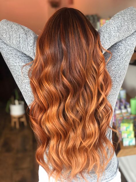 Brown Ginger Ombre Hair, Brunette To Ginger Ombre, Copper Balayage Long Hair, Balayage Orange Hair, Light Brown And Copper Hair, Ginger Baylage Hair, Light Orange Brown Hair, Ombre Hair Roux, Bright Copper Balayage