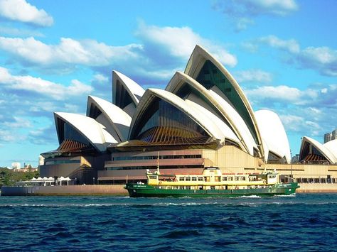 The Sydney Opera House is a multi-venue performing arts centre in Sydney, New South Wales, Australia. It is one of the 20th century's most famous and distinctive buildings. Famous Architecture Buildings, Public Library Design, Postmodern Architecture, Church Design Architecture, Big Architects, Building Sketch, Famous Architecture, Famous Monuments, Famous Houses