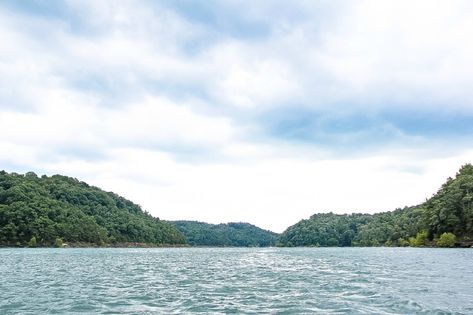 Lake Cumberland in Kentucky | Tonya Staab Lake Cumberland, Beautiful Lakes, Days Out, Kentucky, Tourism, Lake, Water, Travel