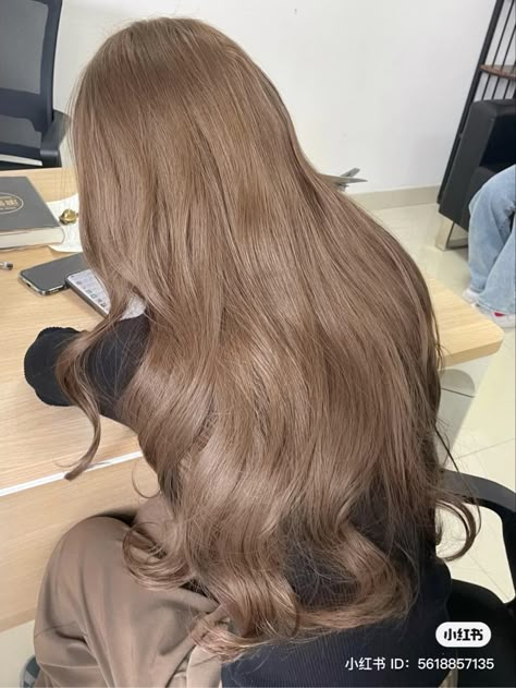 New Brown Hair Trends, Hair Dye Colors Light Brown, Blonde Beige Hair Balayage, Biege Brown Hair Color, Ultra Ash Blonde Hair, Light Soft Brown Hair, Solid Color Light Brown Hair, Cute Haircolor Ideas Brown, Light Brown Hair For Fair Skin