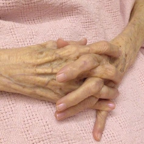 Old Hands Aesthetic, Old Woman Aesthetic, Aged Hands, Beauty In The Mundane, Stood Up, Old Woman, Foto Art, What’s Going On, Divine Feminine