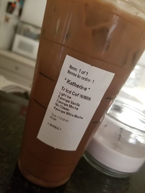 Trenta Iced Coffee Order, Trenta Iced Coffee Starbucks, Starbucks Iced Coffee Drinks Trenta, Trenta Starbucks Drinks, White Mocha Sauce, Ice Coffee Recipes, Mocha Sauce, Dunkin Iced Coffee, Secret Starbucks Recipes