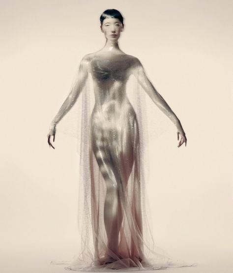 Sculpture Fashion, Sarah Moon, A Level Photography, Mode Editorials, Take The High Road, Paolo Roversi, Ethereal Aesthetic, Archive Fashion, Fashion Images