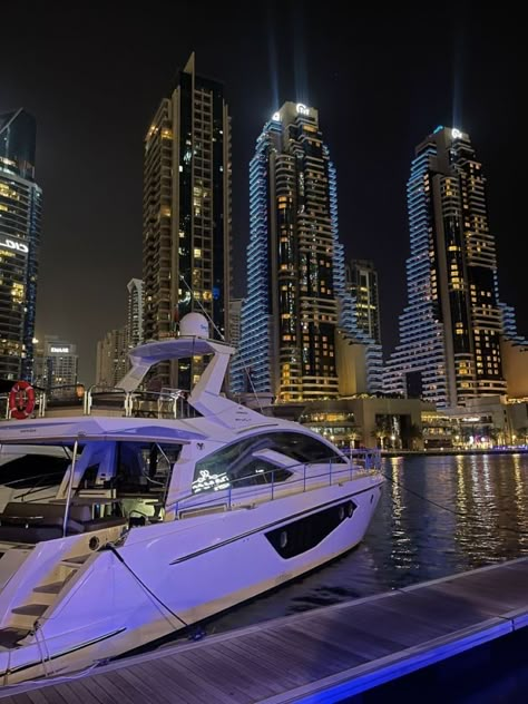 #money #millionaire #millionairelifestyle #rich #cash #lifestyle #affiliatemarketing #car #income# Dubai Lifestyle, Dubai Aesthetic, Dubai Life, Rich Lifestyle, Luxury Lifestyle Dreams, Future Lifestyle, Rich Life, Dream Lifestyle, City Aesthetic