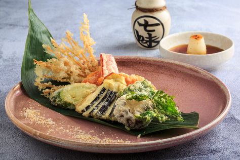 Tempura Batter Mix, Japanese Tempura, Pizza Menu Design, Tempura Vegetables, Vegetable Tempura, Continental Food, Tempura Recipe, Kewpie Mayo, 30 Min Meals