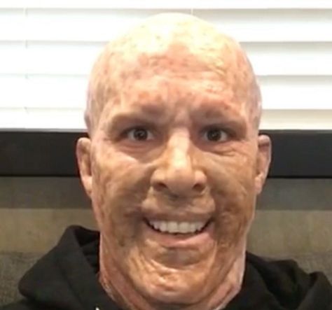 This is Ryan Reynolds. But it’s like the nightmare version of Ryan Reynolds that makes me pee my pants a little. | Ryan Reynolds Looks Completely Terrifying While Doing His Best Hugh Jackman Impression Ryan Reynolds, Hugh Jackman, Man Alive, Old Man, Deadpool, Black