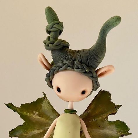 D A N I E L A   G Z Z on Instagram: "Green Fairy 🧚‍♂️   #woods #fairy #polymerclay #clay #sculpture #sculpt #art" Air Dry Clay Fairy, Clay Person, Polymer Fairy, Ceramic Characters, Fairy Woods, Fairy Sculpture, Polymer Clay Fairy, Clay Fairy, Fairy Statues