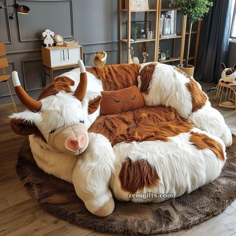 Cowgirl Room, Country Bedroom Decor, Cow Stuff, Western Bedroom Decor, I Love Cows, Western Bedroom, Baby Room Themes, Cute Furniture, Cozy Couch