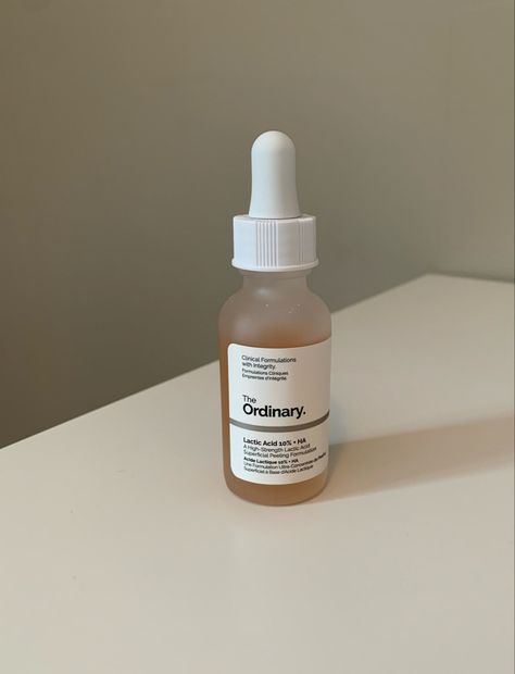 Lactic Acid The Ordinary, Laneige Moisturizer, The Ordinary Lactic Acid, Serum Skincare, Ordinary Skincare, Makeup List, Skin Serum, Vitamin C Serum, Lactic Acid