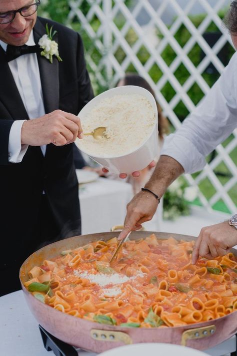 Pasta Bar Ideas Buffet Wedding, Italian Wedding Foods, Italian Catering, Italian Wedding Reception, Wanderlust Wedding, Catering Decor, Engagement Party Themes, Gourmet Catering, Cocktail Wedding Reception