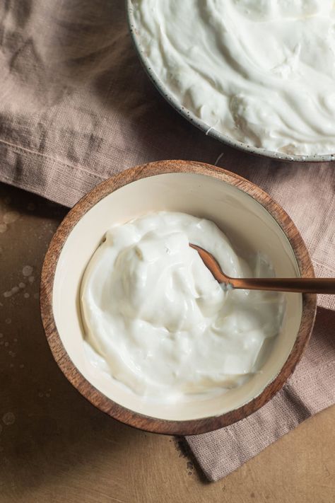 How to Make Homemade Greek Yogurt - Home Cooking Collective How To Thicken Homemade Yogurt, Make Your Own Greek Yogurt, Homemade Yoghurt Recipe, Diy Greek Yogurt Instant Pot, Yogurt Making At Home, How To Make Your Own Yogurt, Home Made Greek Yogurt, Make Yogurt Homemade, Siggis Yogurt Recipes