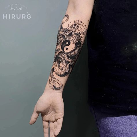 Forarm Tattoos Mens Creative, Forearm Dragon Tattoo, Dragon Forearm Tattoo, Dragon Tattoo Forearm, Dragon Tattoo Arm, All Seeing Eye Tattoo, Tattoo Trash, Full Hand Tattoo, Tattoo Catalog