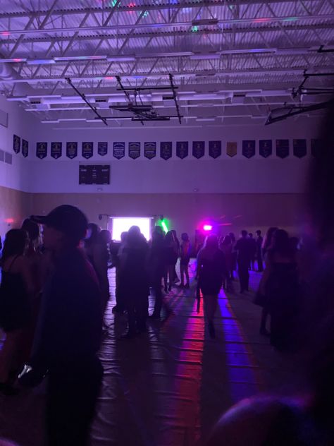 School Dance With Friends, School Dance Aesthetic, Dance With Friends, Dress Taylor Swift, Dance Aesthetic, Friend Stuff, Aesthetic Winter, School Dance, Winter Formal