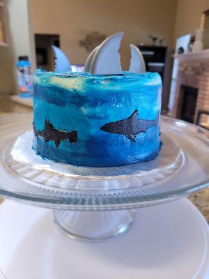 Gluten Free Oreo Cake, Shark Cake Ideas, Shark Cakes, Ocean Birthday Cakes, Shark Cake Topper, Ocean Cake, Burger Bites, Shark Birthday Cakes, Ocean Cakes