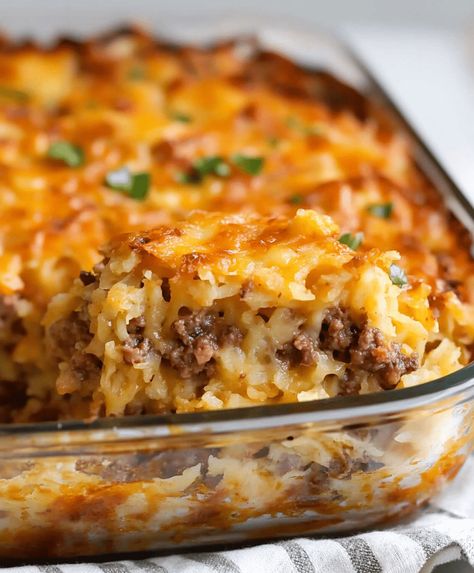 Hamburger Hash Brown Casserole Recipe - recipesee.com Hashbrowns Ground Beef, Hash Brown Dinner Casserole, Recipes Hamburger Meat Ground Beef, Cheeseburger Hash Brown Casserole, Breakfast Casserole With Hamburger Meat, Hamburger Bacon Casserole, Hamburger Hashbrown Casserole Recipes Easy, Browned Hamburger Recipes, Breakfast With Hamburger Meat