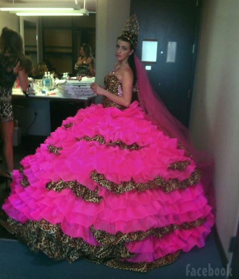 Gypsy Sisters Mellie Stanley wedding dress Sondra Celli, Leopard Wedding, Ugly Wedding Dress, Ugly Wedding, Boston Wedding Dress, Crazy Dresses, Hot Pink Weddings, Wedding Dress Gallery, Funny Dresses