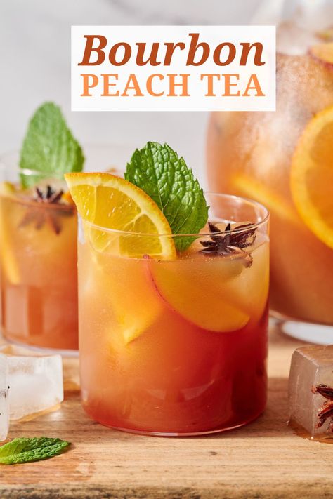 The ultimate iced tea recipe, this refreshing bourbon peach tea is a must make summer cocktail! A big batch cocktail that's perfect for entertaining. Bourbon Peach Iced Tea, Peach Iced Tea Cocktail, Peach And Bourbon Cocktail, Big Batch Peach Cocktails, Batch Bourbon Cocktail, Big Batch Bourbon Cocktails, Peach Bourbon Cocktail, Party Drinks For A Crowd, Peach Whiskey Drink