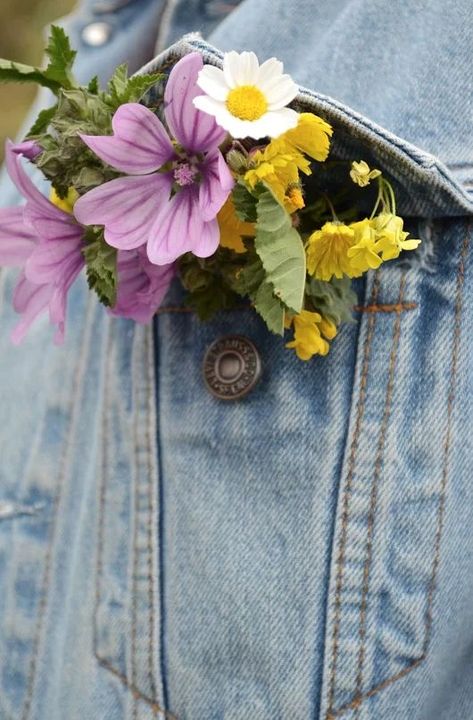 Pocket Full Of Posies, Blue Jean, Blue