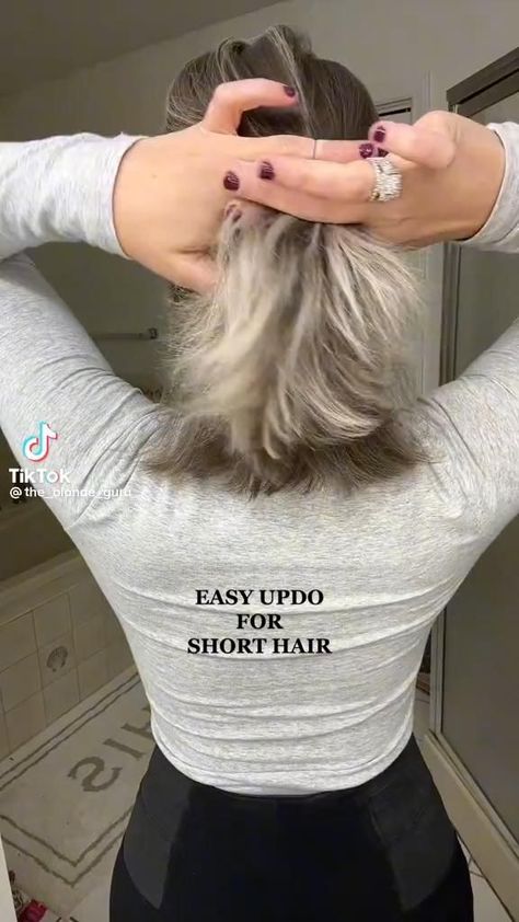 Easy Hairstyles For Hot Weather, Boho Short Hair, Ibiza Hair, Hairstyles For Hot Weather, Hair Upstyles, Easy Hair Updos, Hairdos For Short Hair, Peinados Fáciles Para Cabello Corto, Hair Styles Easy