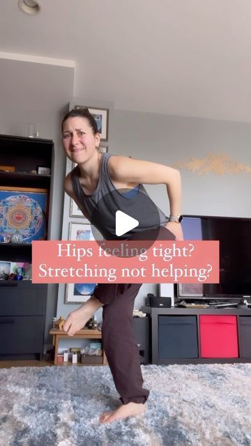 Right Hip Stretches, Pelvis Alignment Exercises, Pop Hips Back In Place, How To Open Your Hips, How To Open Up Your Hips Flexibility, Hip Openers In Bed, Hip Tightness Stretches, How To Stretch Hips, Hip Out Of Alignment