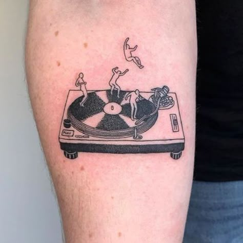 Tato Minimal, Funky Tattoos, Unique Tattoo Ideas, Bold Artwork, Patchwork Sleeve, Cute Tiny Tattoos, Dainty Tattoos, Aesthetic Tattoo, Dream Tattoos