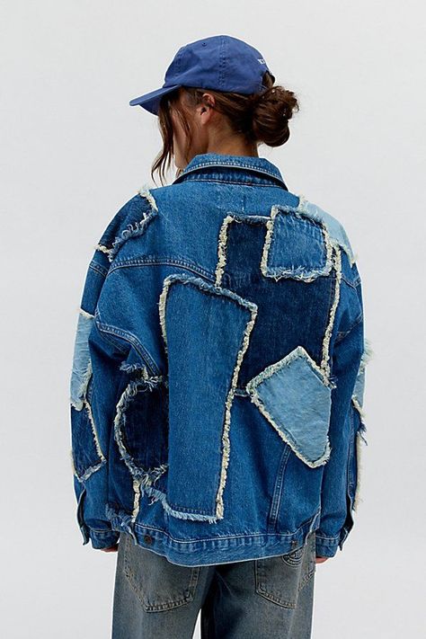 Patchwork Jeans Jacket, Jean Jacket Customized, Patchwork Jacket Pattern, Patchwork Jean Jacket, Rework Clothes, Patchwork Outfit, Denim Patchwork Jacket, Ropa Upcycling, Urban Jacket