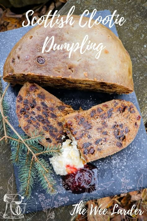 Clootie Dumpling Recipe, Scottish Cakes, Scottish Puddings, Clootie Dumpling, Traditional Scottish Food, Steamed Puddings, Suet Pudding, Scottish Dishes, Scotland Food