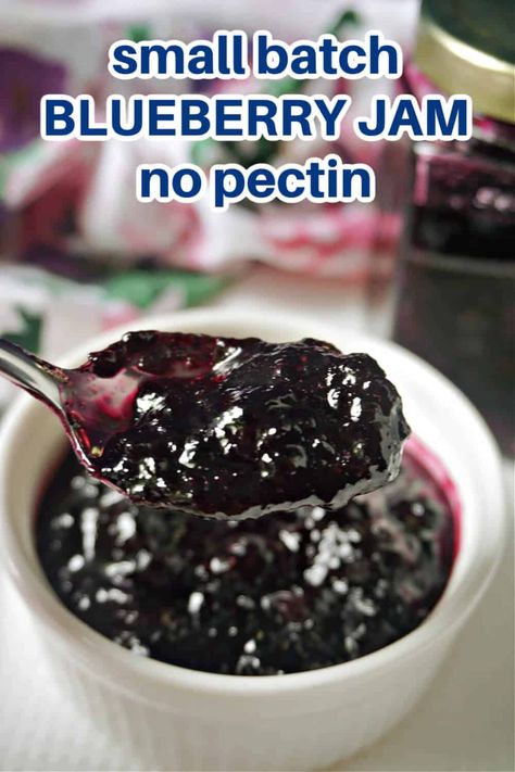 Small Batch Preserves, Small Batch Blueberry Jam, Diy Blueberry Jam, Blueberry Jam Without Pectin, Blueberry Jam Recipe Canning, Blueberry Jam Recipe Easy, Blueberry Jam No Pectin, Canning Blueberry Jam, Easy Blueberry Jam