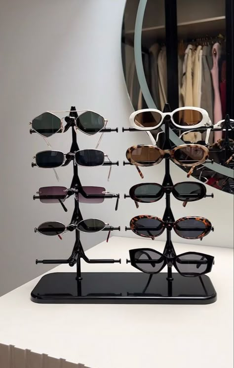 Sunglass Storage, Appartement New York, Sunglass Organizer, Gerobak Dorong, Eye Glass Holder, Chitre, Eyewear Display, Dresser Bedroom, Sunglasses Organizer