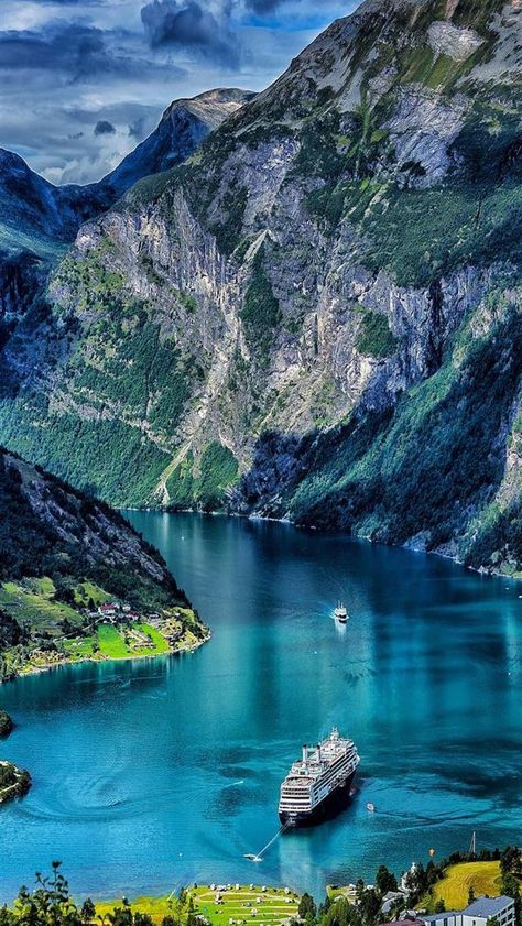 Geirangerfjord #Geirangerfjord #100mostbeautifulplacestovisit #MoreogRomsdalCounty #Norway Mount Roraima, Artic Circle, Fjord Norway, Norway Trip, Norway Fjords, Visit Norway, Plitvice Lakes, Norway Travel, Voyage Europe