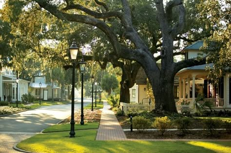 Types Of Communities, Palmetto Bluff, Bluffton Sc, Copper Lighting, Hilton Head Island, London Street, Hilton Head, Low Country, Romantic Travel