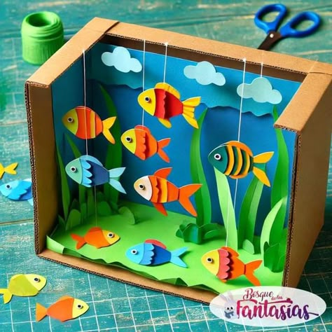 Kid Art Activities, Diarama Ideas For Kids How To Make, Cardboard Fish Craft, Turtle Paper Craft, Kindergarten Art Crafts, Craft For Preschoolers, Diy Aquarium, Hand Crafts For Kids, Preschool Art Activities