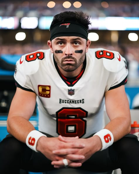 Tampa Bay Buccaneers | Let’s do what we do best 💪 | Instagram Tampa Bay Buccaneers Aesthetic, Baker Mayfield Buccaneers, Nfl Buccaneers, Baker Mayfield, Nfl Photos, Tampa Bay Bucs, Tampa Bay Buccaneers, Sports Photos, Nfl Teams