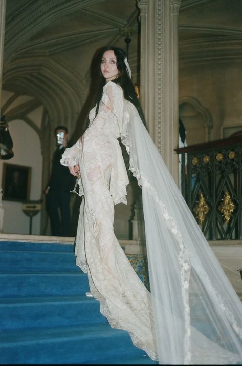 Morticia Addams, Goth Wedding, White Wedding Dress, Gothic Wedding, Wedding Dress Inspiration, Dream Wedding Dresses, Dream Dress, Style Icon, Wedding Board