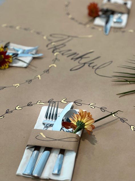 https://amzn.to/3LioTUN 
DIY table - brown paper roll as table cloth- handwritten thank you and gratitude sayings Kraft Paper Placemats Table Settings, Paper Table Setting, Brown Paper On Table, Thanksgiving Table Paper, Kraft Paper Table Setting, Paper Napkins Table Setting, Thanksgiving Table Kraft Paper, Thanksgiving Kraft Paper Table, Thanksgiving Table With Brown Paper