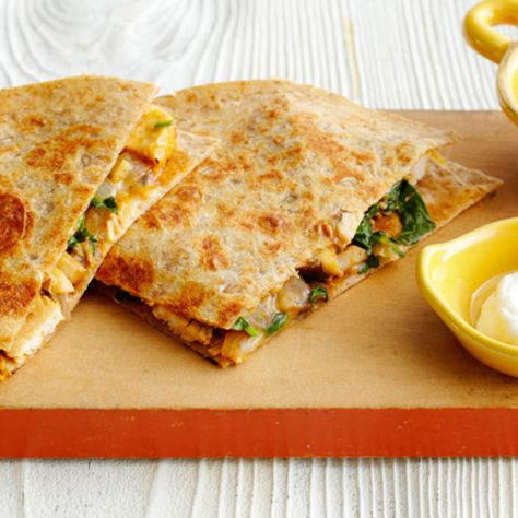 Mushroom Quesadilla, Chicken Spinach Mushroom, Mushroom Quesadillas, Mediterranean Vegetarian, Quesadilla Recipes Easy, Quesadilla Recipe, Mushroom Soup Recipes, Chicken Mushroom, Healthier Meals