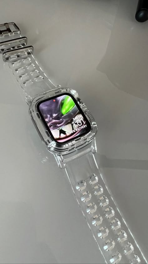 Apple Watch Styling, Y2k Watch, Aesthetic Apple Watch, Apple Watch Design, Tech Savy, Tech Aesthetic, Fancy Watches, Retro Gadgets, Y2k Accessories