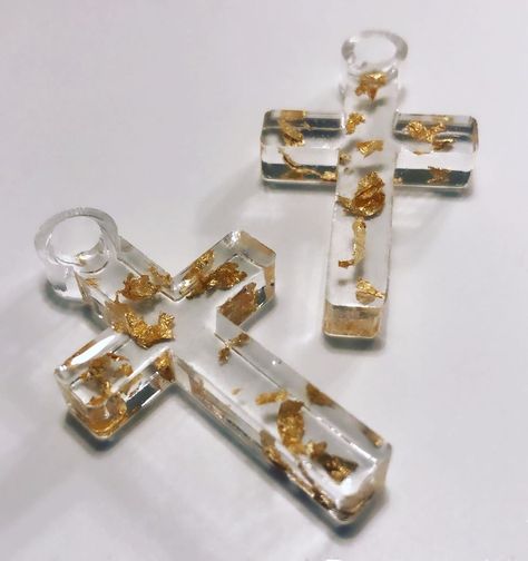 Christian Business Ideas, Resin Cross, Resin Candle, Queen Shop, Gold Flake, Resin Pour, Candle Art, Diy Cross, Resin Artwork