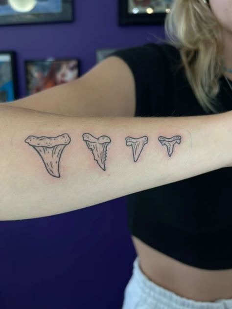 Sharks Teeth Tattoo, Shark Tooth Tattoo Design, Sharks Tooth Tattoo, Animal Leg Sleeve, Shark Tattoos For Women, Shark Teeth Tattoo, Shark Jaw Tattoo, Scuba Diver Tattoo, Shark Jaws Tattoo