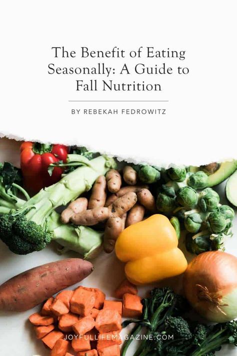 In-season foods are always preferred for their flavor and nutrition, and in fall, there is so much to take advantage of. If you’re looking for an opportunity to venture away from the monotony of repeating the same foods over and over and trying something new and fresh, we invite you to check out this fabulous fall seasonal eating guide from Rebekah Fedrowitz to help you fully appreciate the bounty of the harvest. Seasonal Eating Fall, Seasonal Eating Winter, Eating Seasonally, Seasonal Eating, Seasonal Cooking, Seasonal Living, Healthy Hormones, Fall Vegetables, Poached Pears