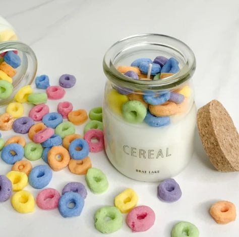 Cereal Candle, Candles Trends, Watching Cartoons, Specialty Candles, Homemade Scented Candles, Soya Mumu, Candle Cookies, Funky Gifts, Bowl Of Cereal