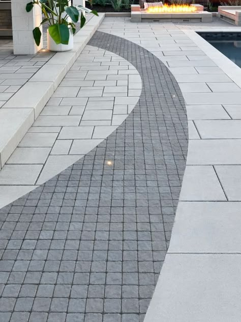 Paver Patterns, Pavement Design, Landscape Pavers, Small Outdoor Patios, Creative Landscaping, Paving Pattern, Paver Designs, Outdoor Paving, Paving Design